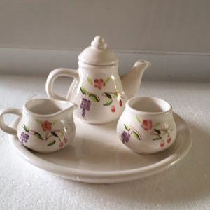 Vintage Child Tea set